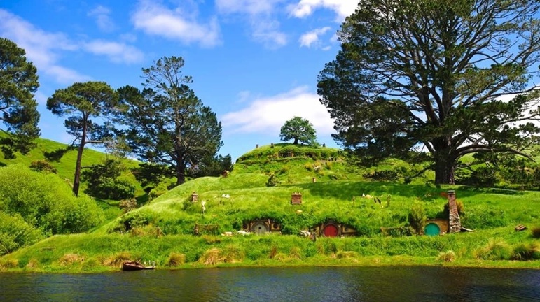 是霍比特人夏尔的故乡,这里盛产奶牛,是一个非常美丽的农牧区,这里是