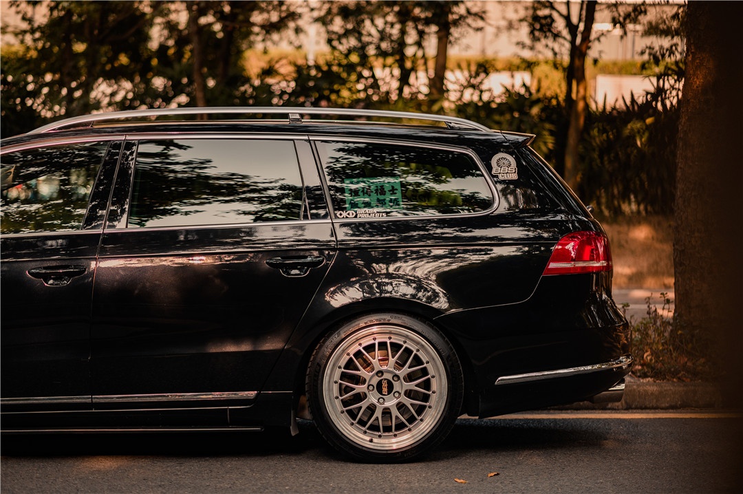 迈腾旅行车的精致改装日常通勤车也可以很帅