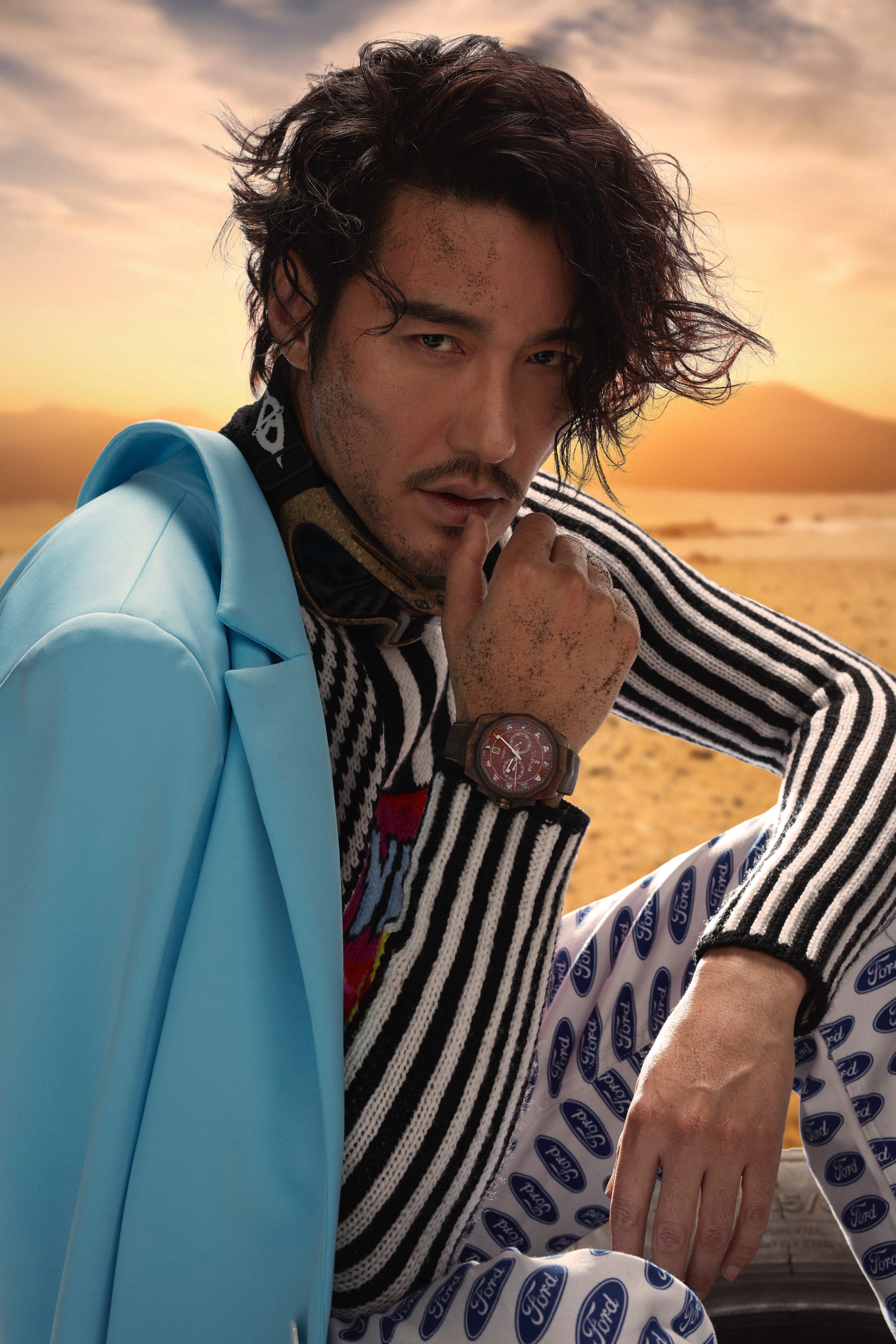 胡兵风度mensuno收年双面封上线演绎时代破壁者