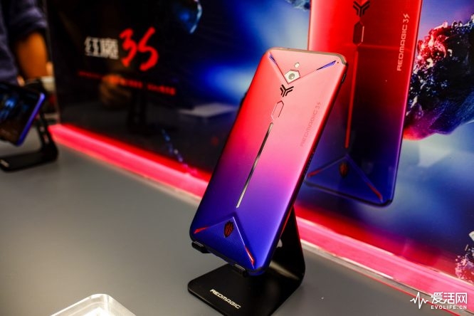 红魔3s电竞手机正式登场地表最强散热黑科技你怕了没