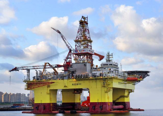 2017年第六代半潜式钻井平台"982"也建造完成,标志着我国深水钻井装备