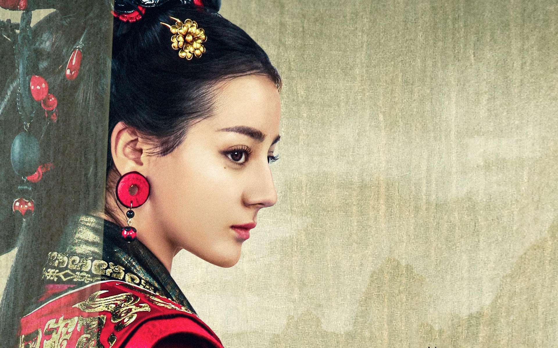 晋献公讨伐骊戎,得到了骊姬和骊姬的妹妹少姬,故事的开头像极了妹喜和