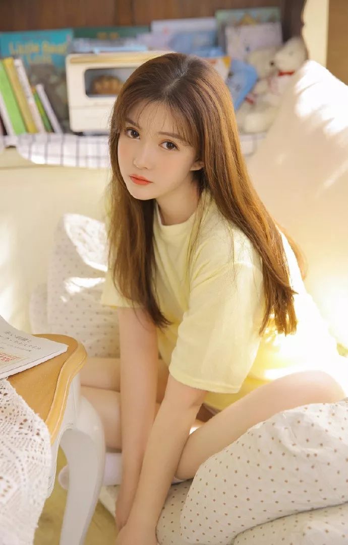 清纯小萝莉与性感少女写真,哪个更美?