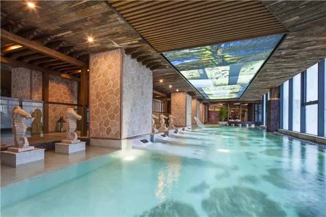 秋色撩人美到醉,就在10月26日理县米亚罗红叶温泉节