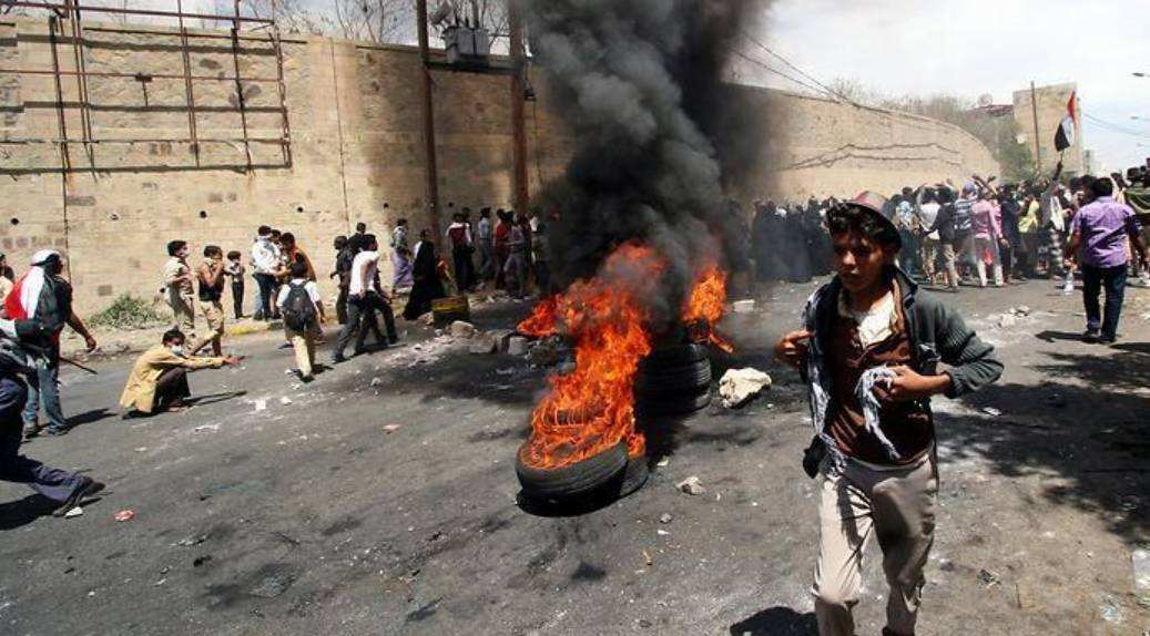 也门内战始于一场政变,原本是政见不同的两派之间矛盾,随后在各方利益