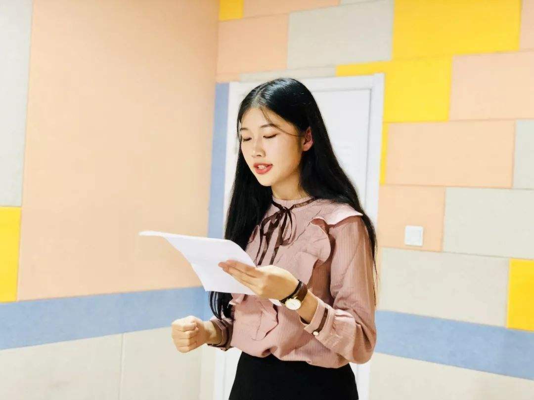 播音主持艺考生学会这四大技巧老师才会给高分