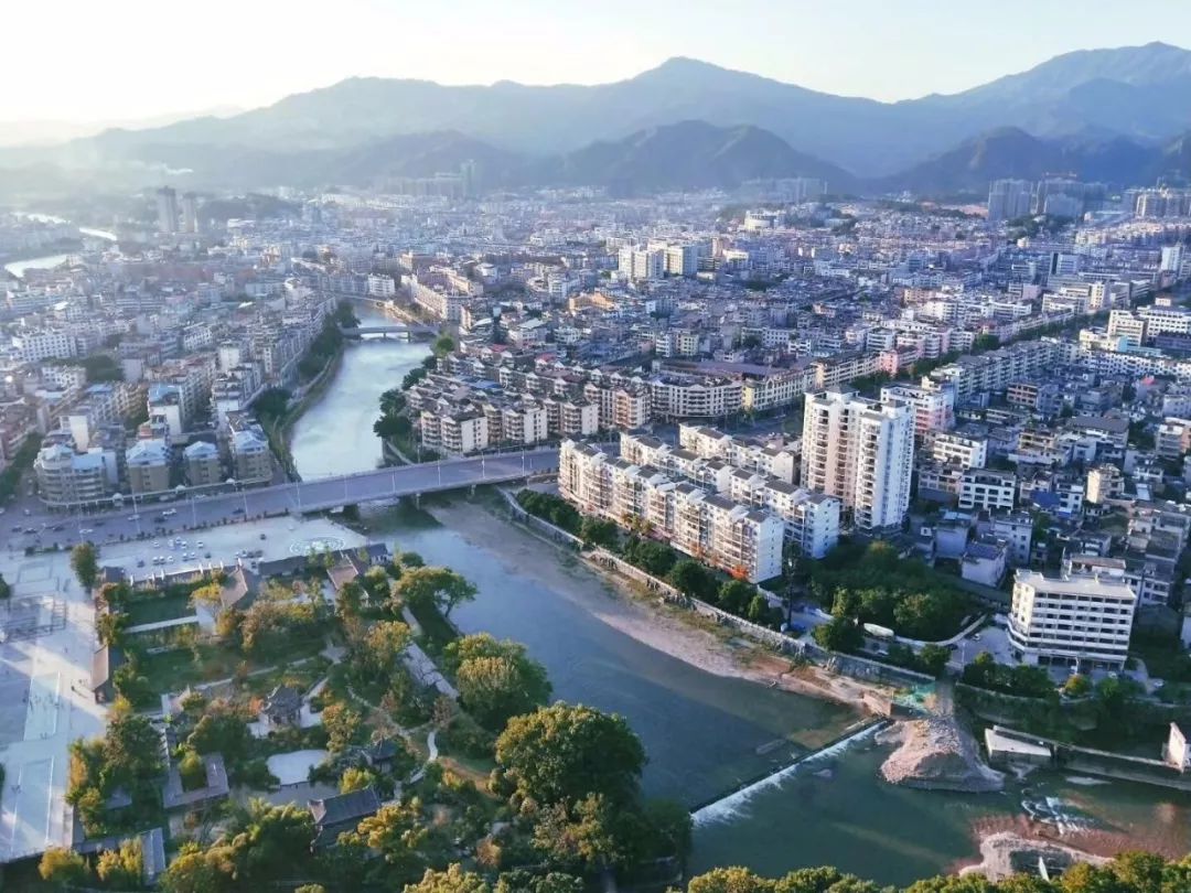 大余很好真想一辈子待在大余