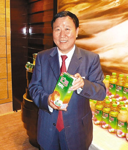 近日,一则"汇源果汁创始人41亿资产遭冻结"的消息被市场热议.