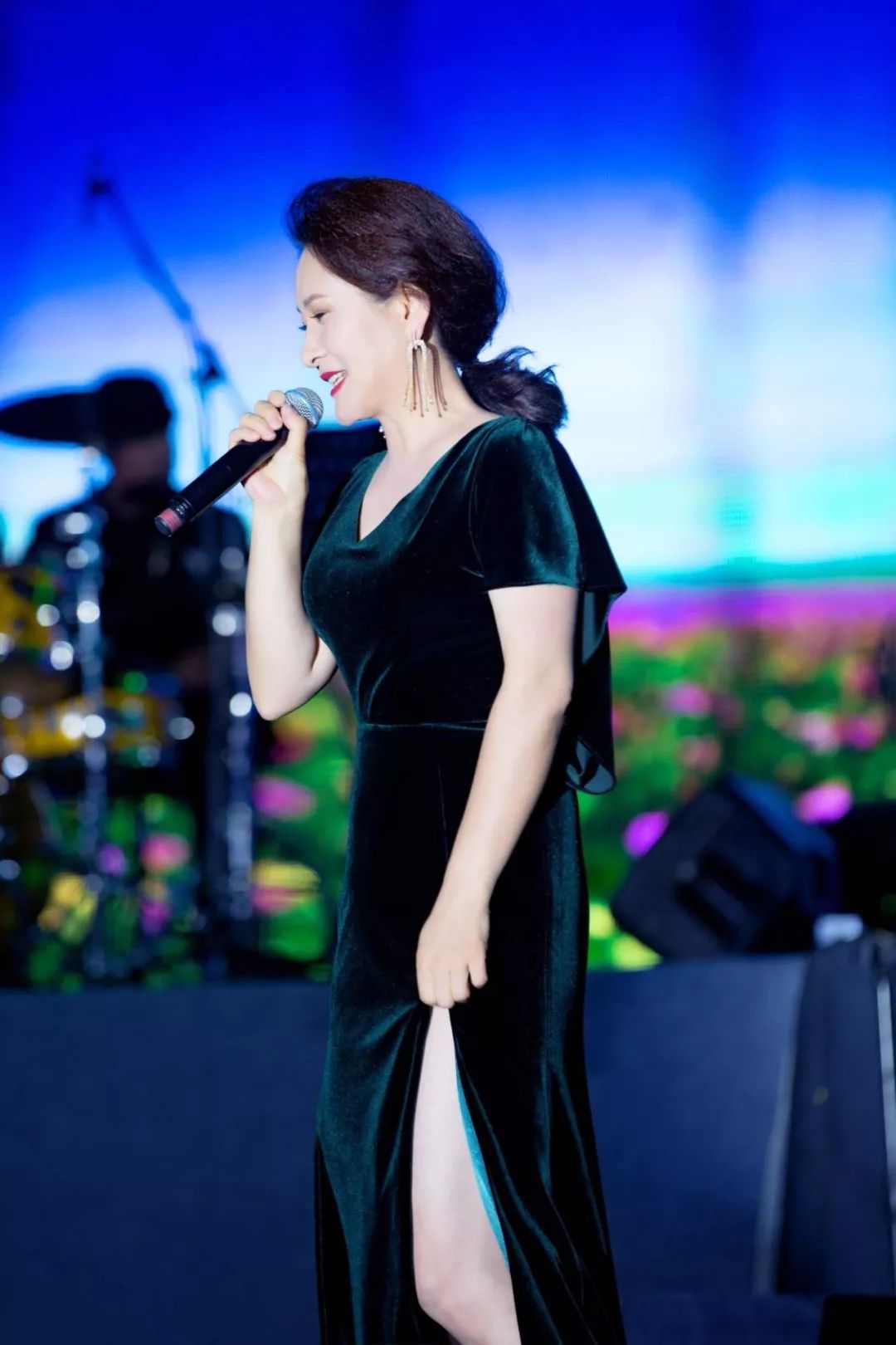 精彩回顾龙梅陪你一起看草原二连浩特演唱会圆满落幕