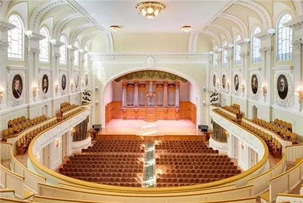 圣彼得堡国立戏剧学院图片