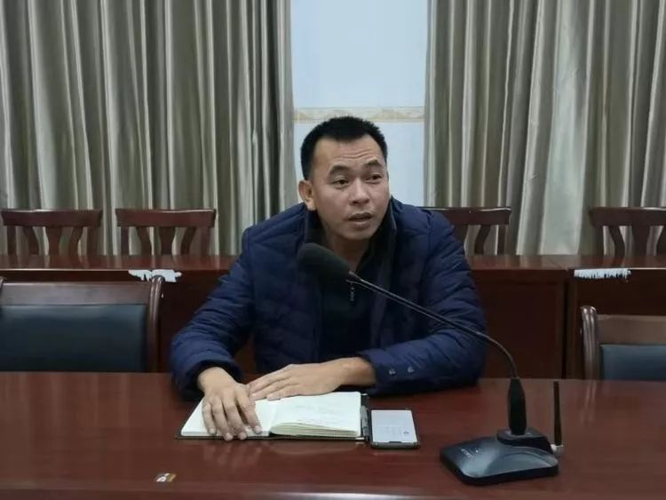 长坡中学青年教师课堂大赛多彩课堂绽芳华师生互动促成长