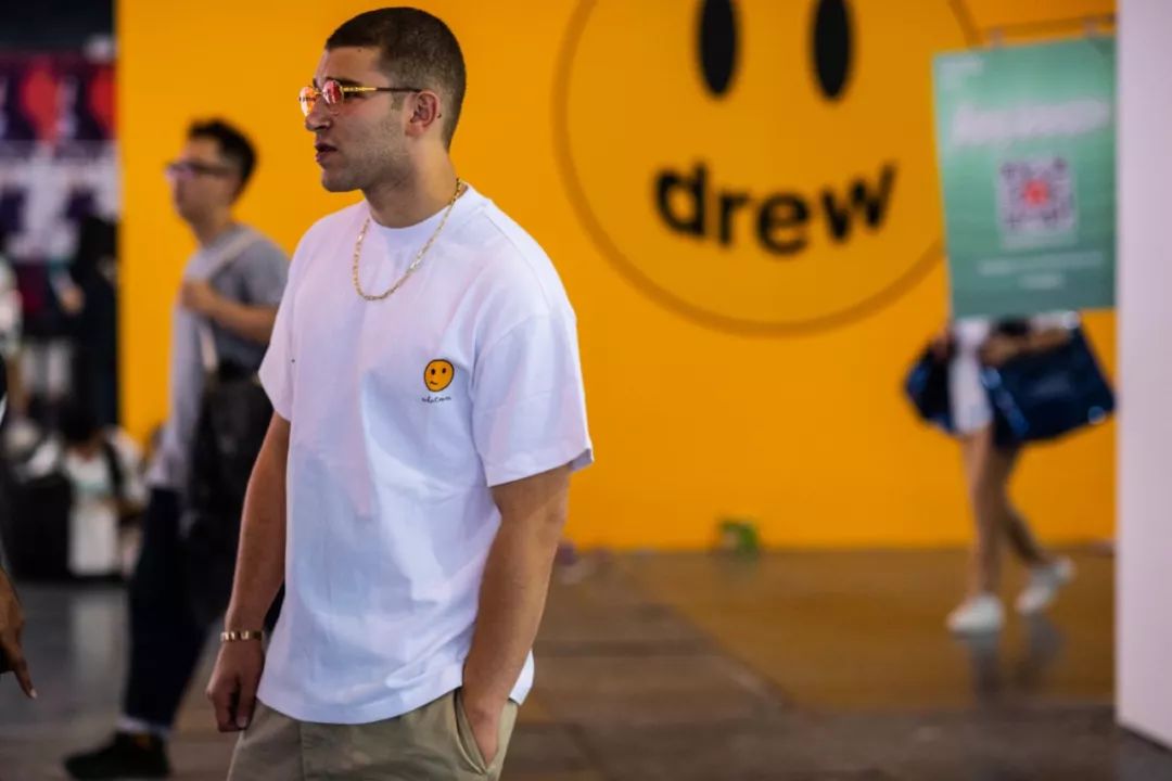壁纸丨yohood 里的每一个瞬间都在演绎着潮流