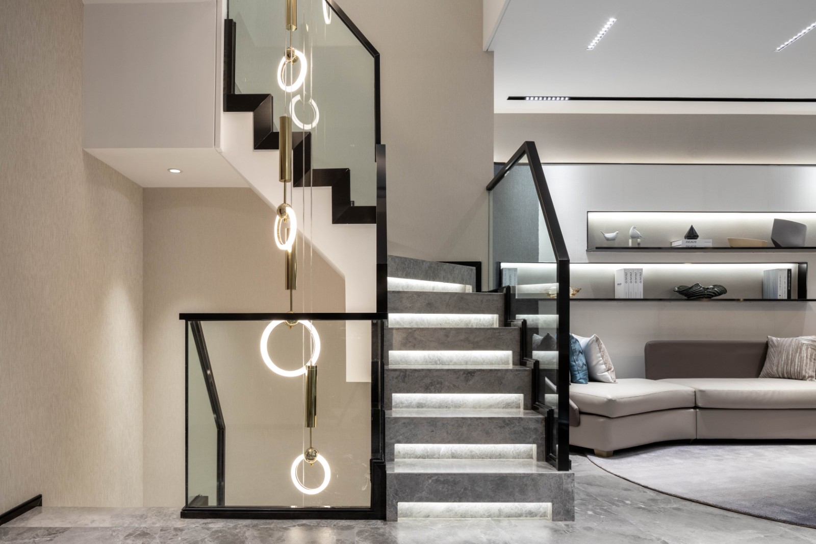 中海丽春湖下跃感受空间触感山禾金缘艺术设计