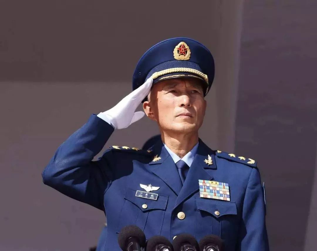 武警江苏总队司令员图片