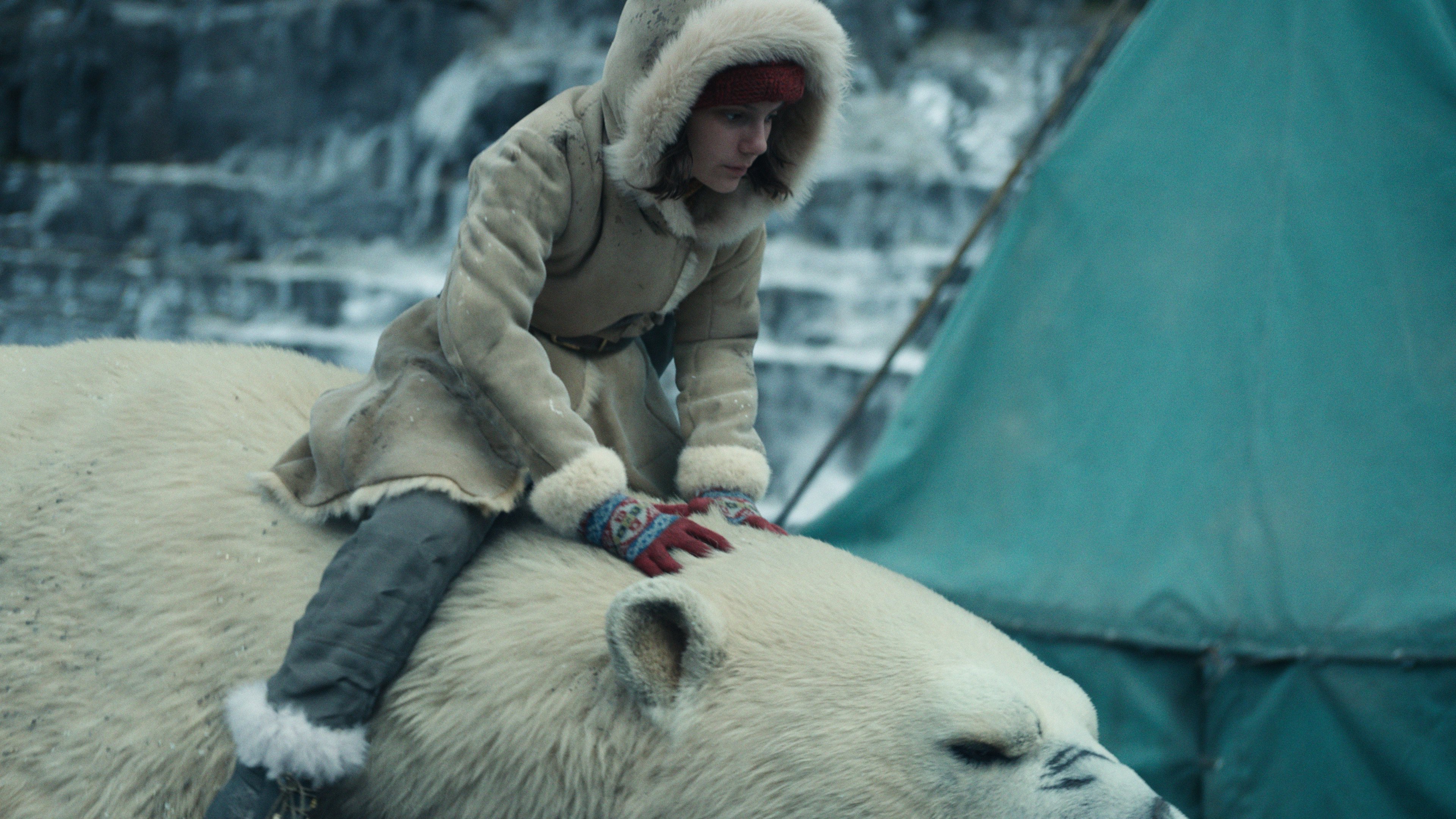 开了好头的《黑暗物质》,没想到是因为一次飞机意外而来