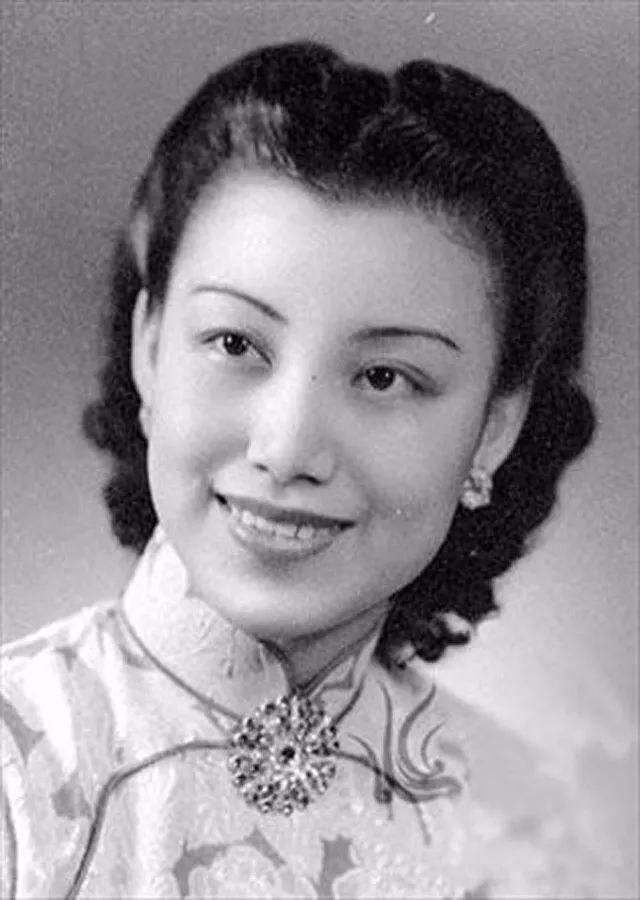 她是民国第一美女和郁达夫结婚12年反目成仇34岁再婚轰动全城