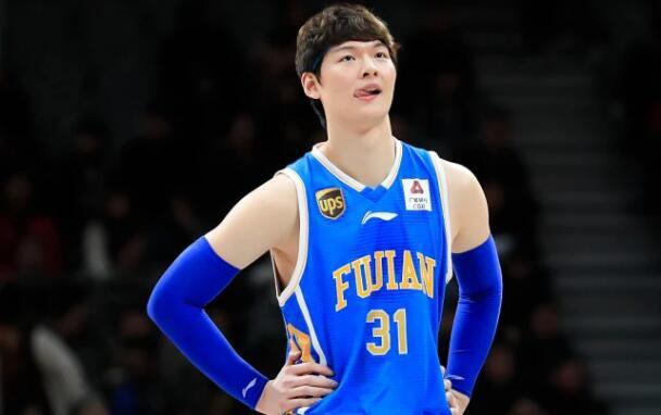 相比于本土球员的转出,福建新加盟的球员则不多,刁成灏,徐铭智,曹飞都