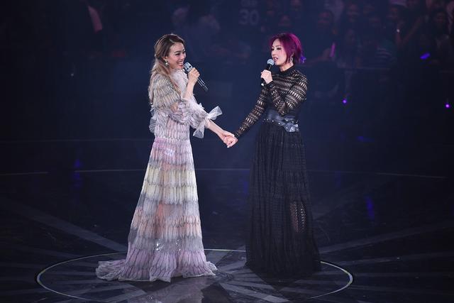 容祖儿杨千嬅罕见同台再现一笑泯恩仇两天后曾相争十年互不往来