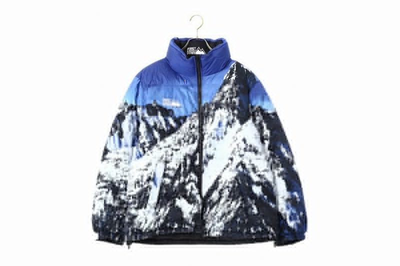 說到雪山羽絨服,很多朋友率先想到的都是 supreme 與 the north face