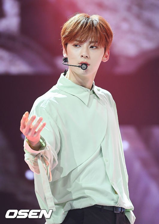 nuest黄旼炫出击全知干预视角特别mc今日录制播出未定