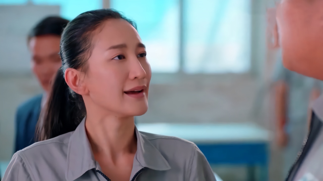 那片花那片海:美女饿得前胸贴后背,小伙细心照顾,这下有戏