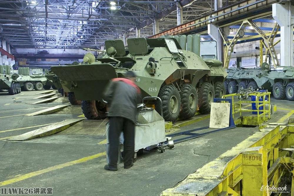 走进btr-80步兵战车生产厂家:21世纪的苏联车间 自动化程度低