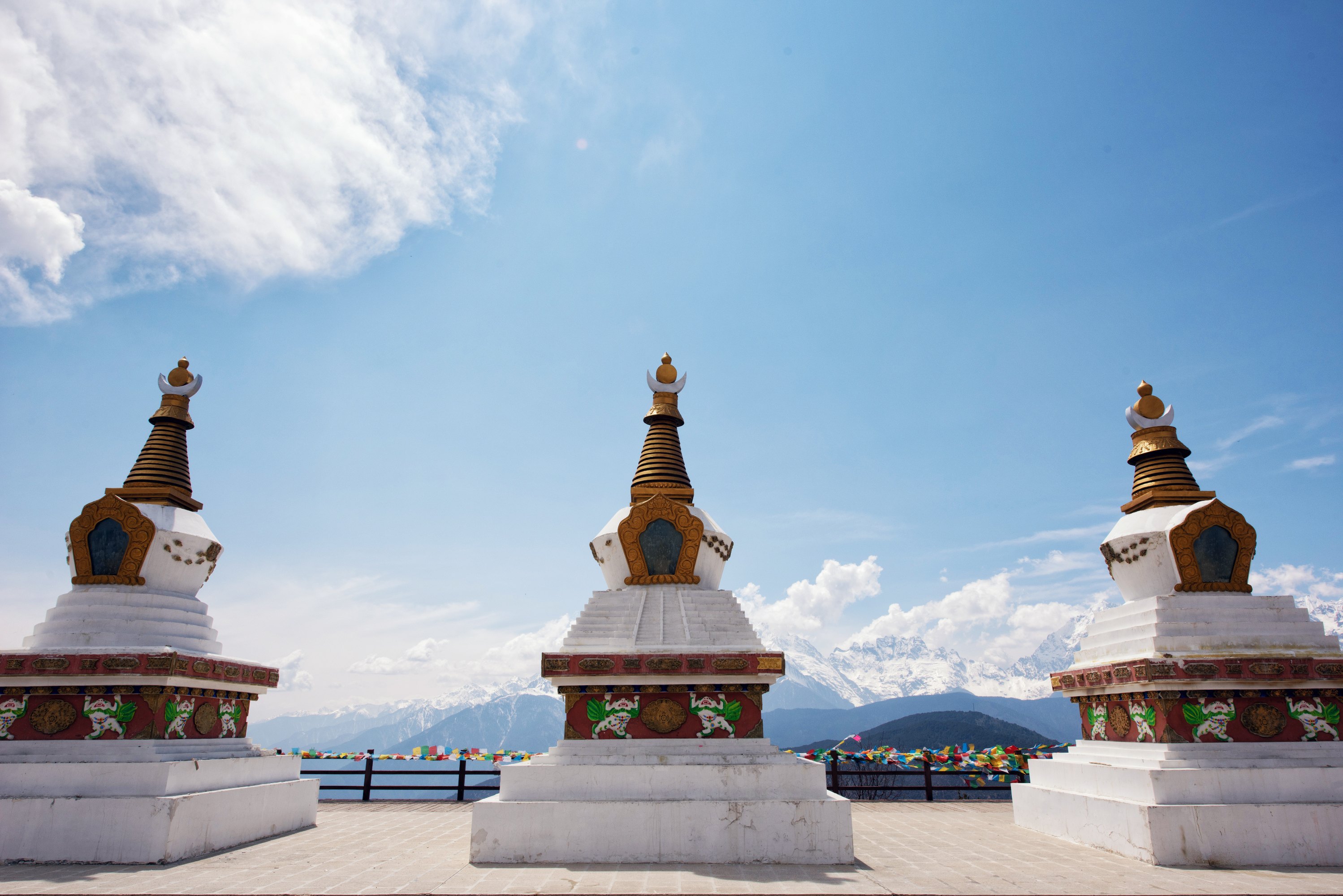 雾浓顶观景台 资料图