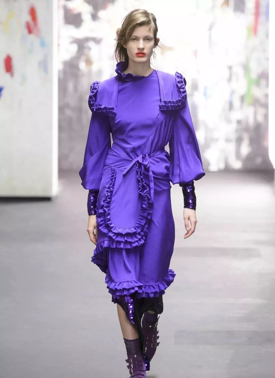 褶皱设计以简单的视觉艺术让服装更清新更温柔