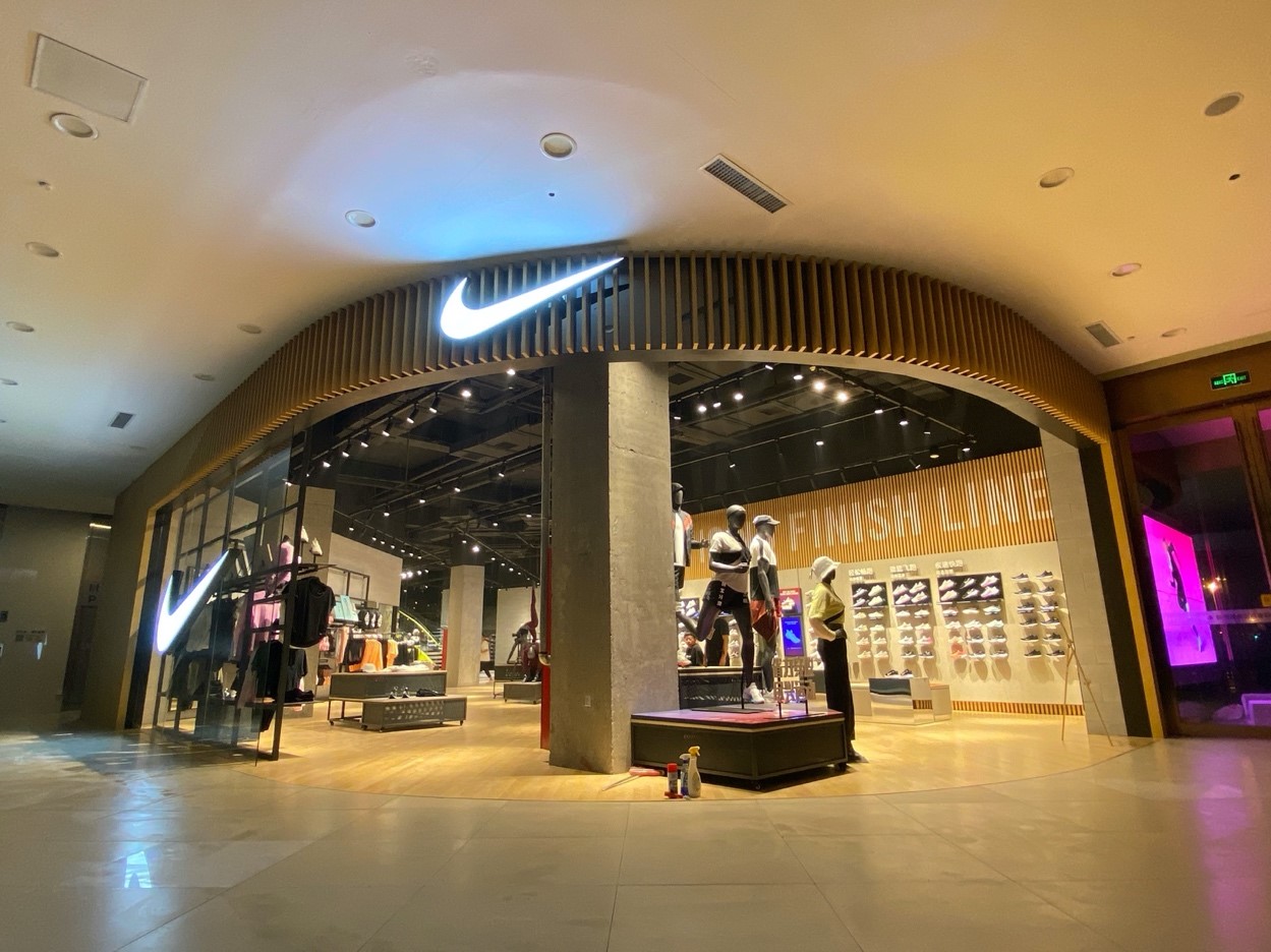 安徽首家一拖二nike02beacon02750落户银泰百货合肥政务店
