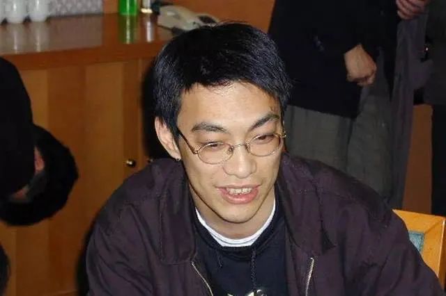 韩寒,慕容雪村,宁财神,李寻欢,安妮宝贝,邢育森,蔡骏,今何在,郭敬明等