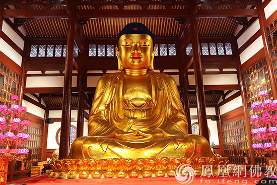 福州开元寺千年大铁佛(图片来源:凤凰网佛教 王枫涛提供)