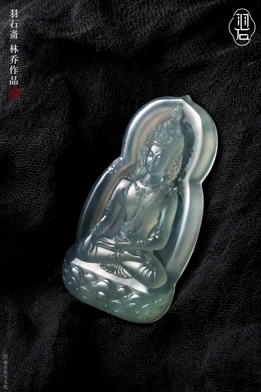 严炎坚 玉雕师 师承许群豪大师,现任揭阳市工艺美术协会理事单位,并