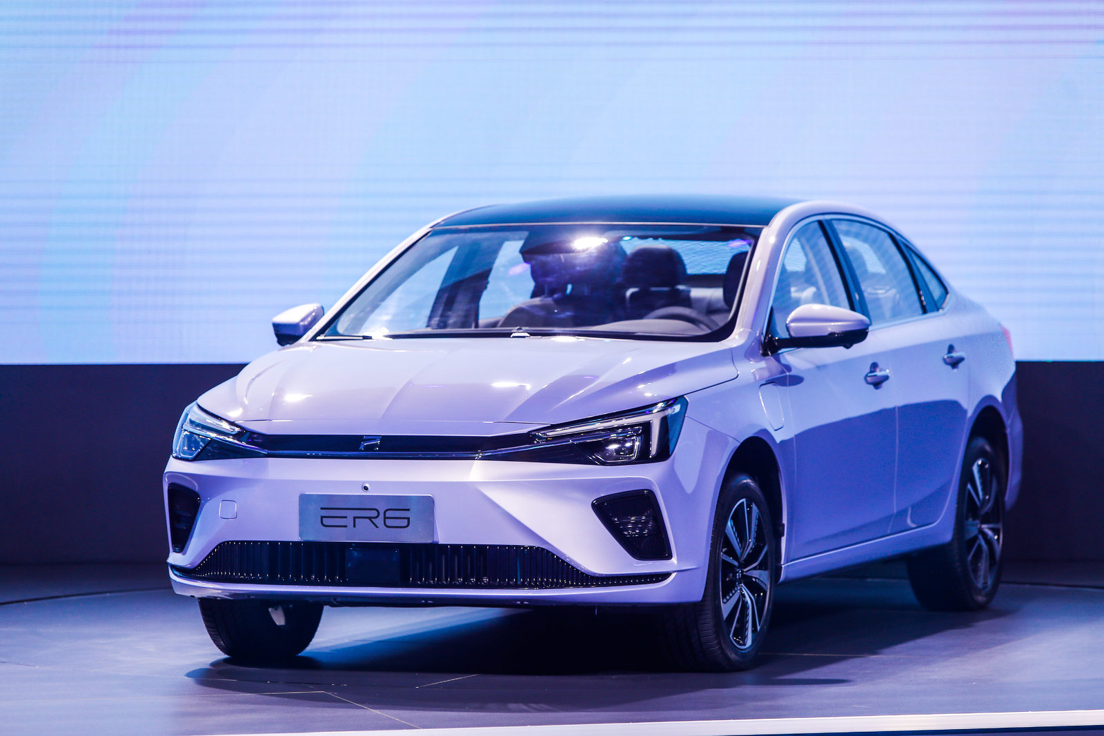 荣威双标战略产品陆续落地,r标新车er6上市售16.