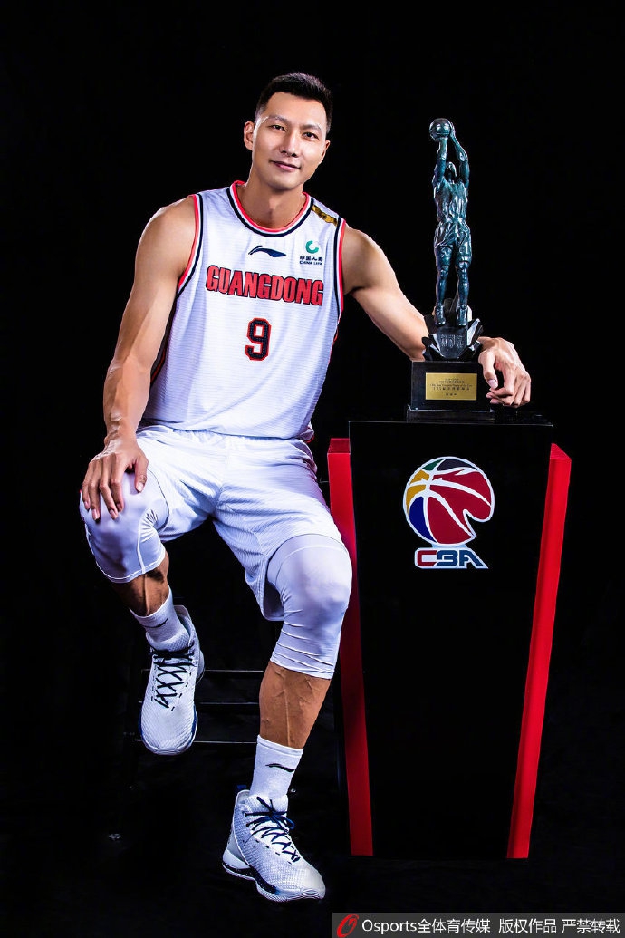 易建联获得常规赛MVP。