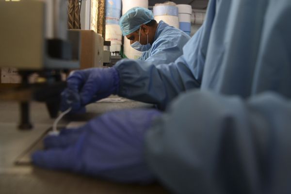 印度准备“10万张床位”应对疫情蔓延