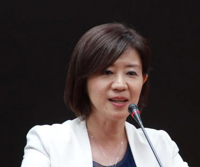 对此,中国国民党文传会主委王育敏19日表示,过去马英九八年施政,让
