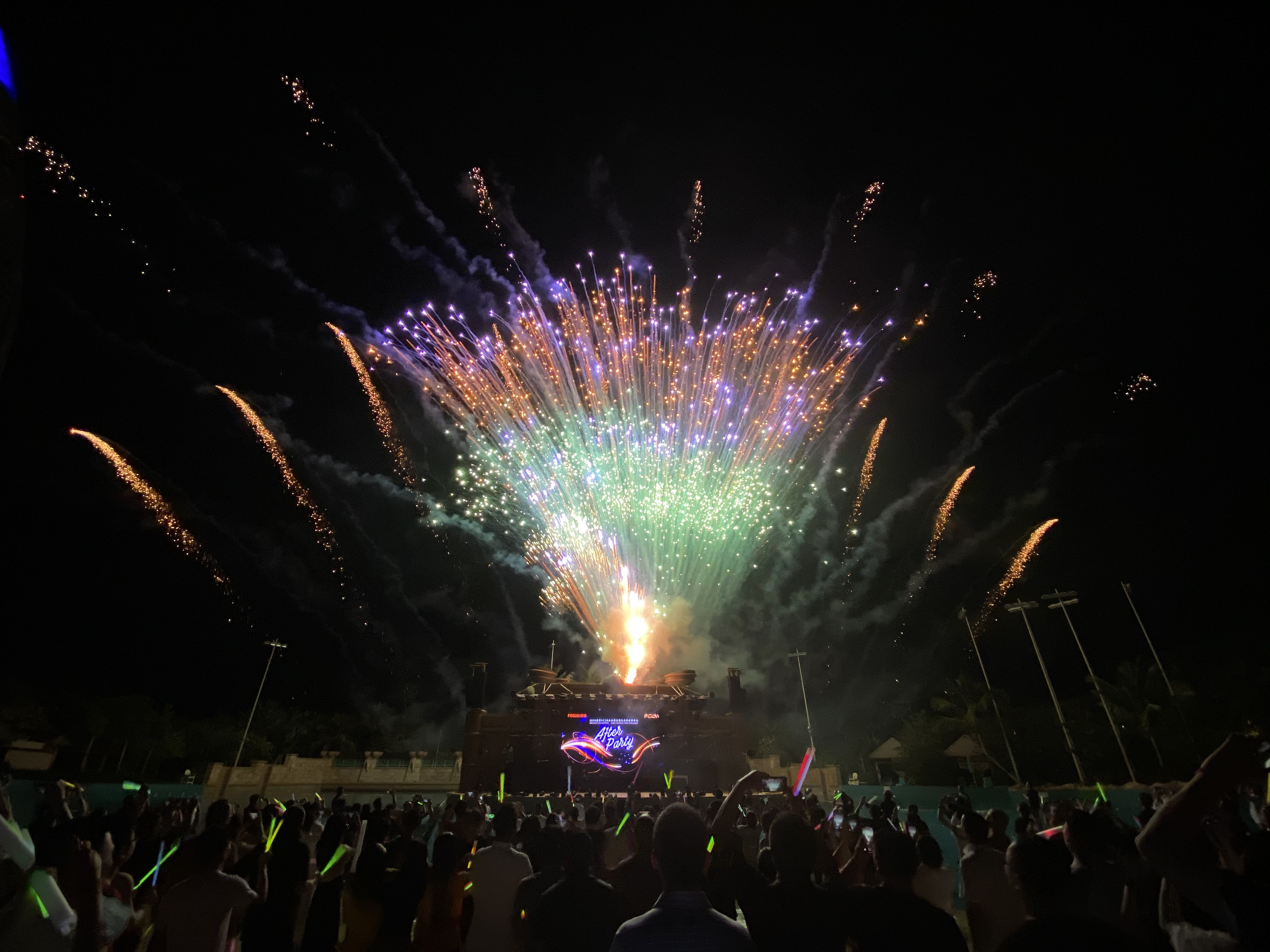 三亚亚特兰蒂斯水世界夜场烟花秀.