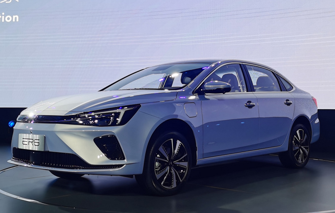 上汽全新纯电轿车车标酷似劳斯莱斯1628万就能买续航620km