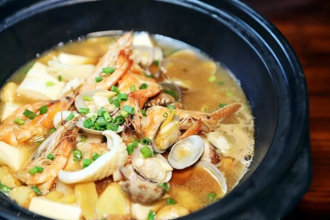 广式海鲜豆腐煲图片