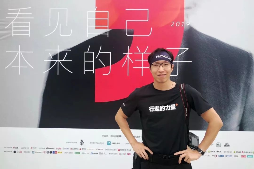 对话前线摄影记者钟sir:他们摘掉口罩后,脸上有着千言万语_凤凰网公益_凤凰网