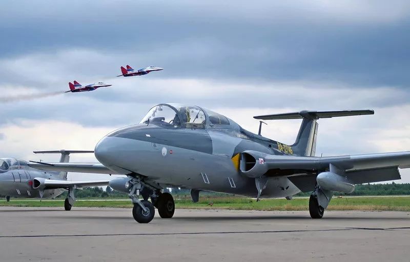 l39信天翁研发记来自捷克小国的航空传奇