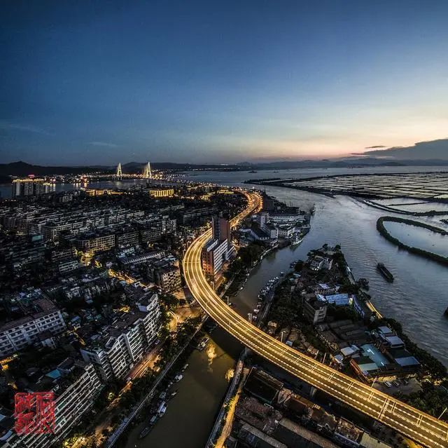 早在今年二月底,汕头市住建局回复,受隧道施工影响,汕头海滨路东延的