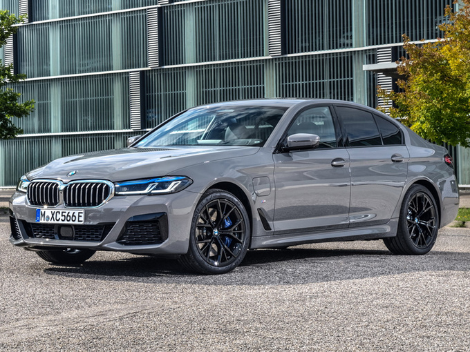 宝马5系新款车型发布!搭3.0t 电动机,油耗比丰田卡罗拉还低