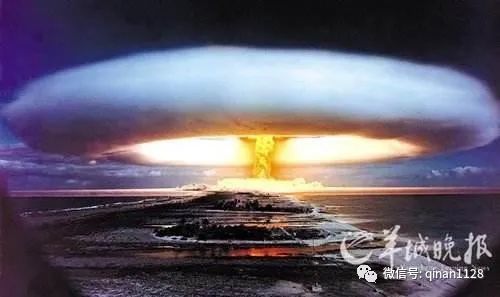 秦安：建议调整核反击战略，应对美政客满口脏弹、网络核弹、原子弹的“三连发”__凤凰网