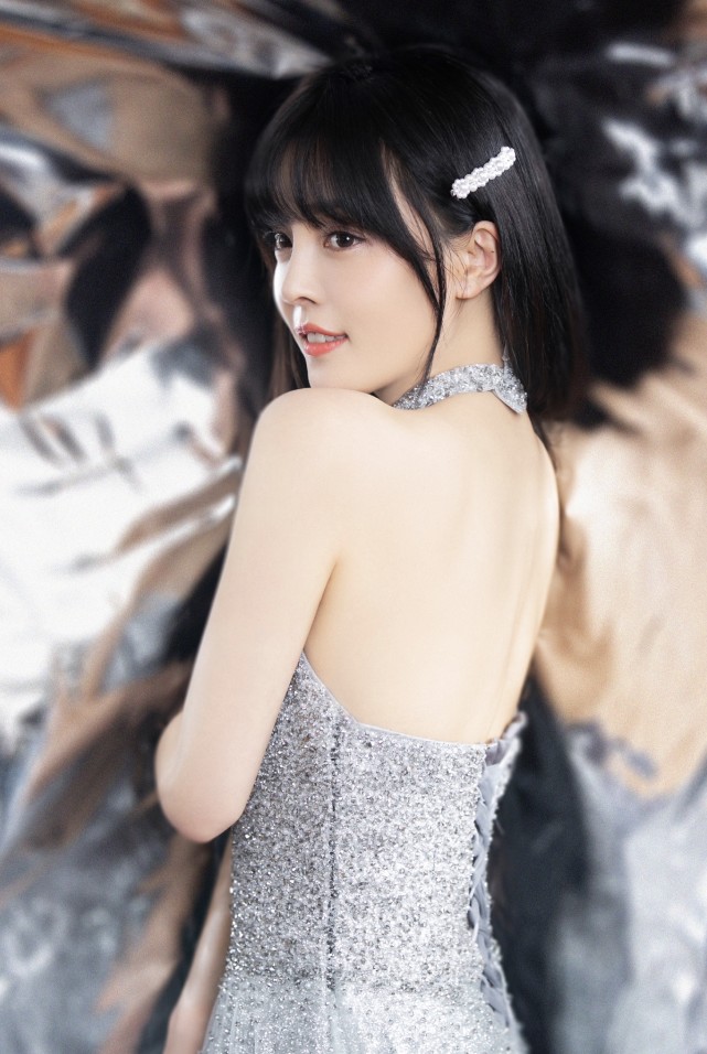 王思聪和新女友逛街被拍女方是18线小明星宋美娜真女友不断