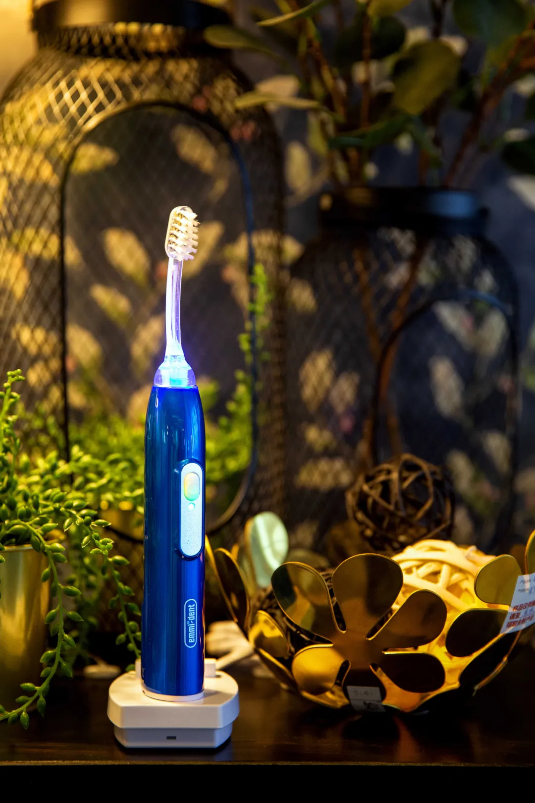 随手拍出的超声波牙刷,意外地美出境界