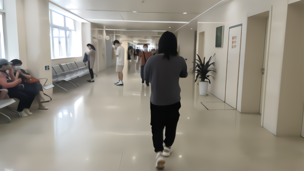 19岁跨性别者的三次“逃亡”