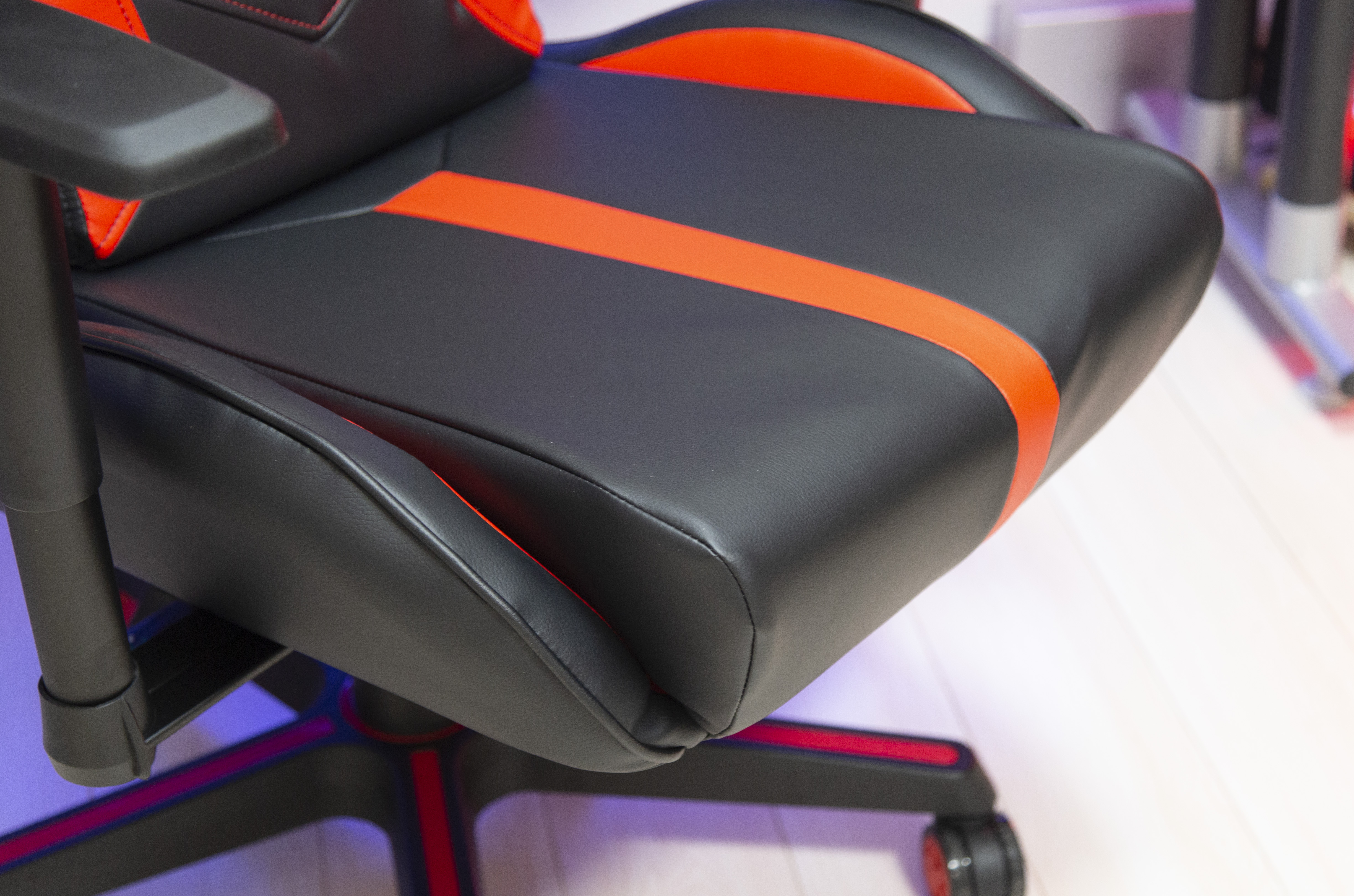 舒适霸气又透气的电竞椅:安德斯特神盾王座入手实测