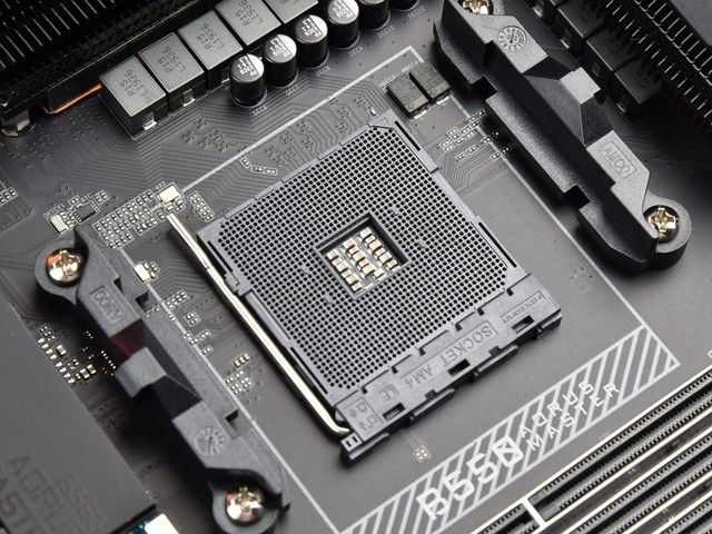 01cpu插槽首先介绍一下cpu插槽,这是主板专门安装cpu的地方, 注意的是