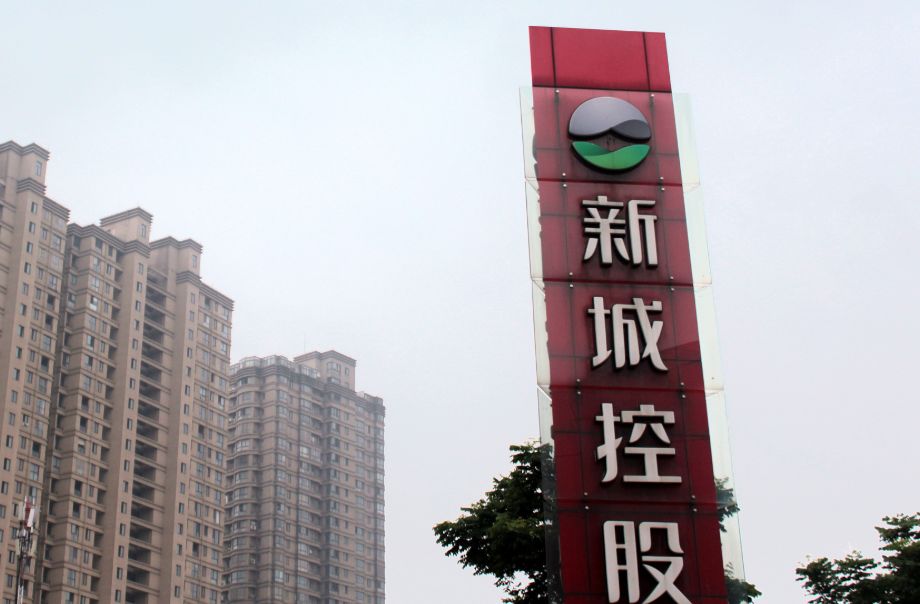 图片来源:视觉中国虽然已不是新城控股的董事长,但王振华仍然是新城